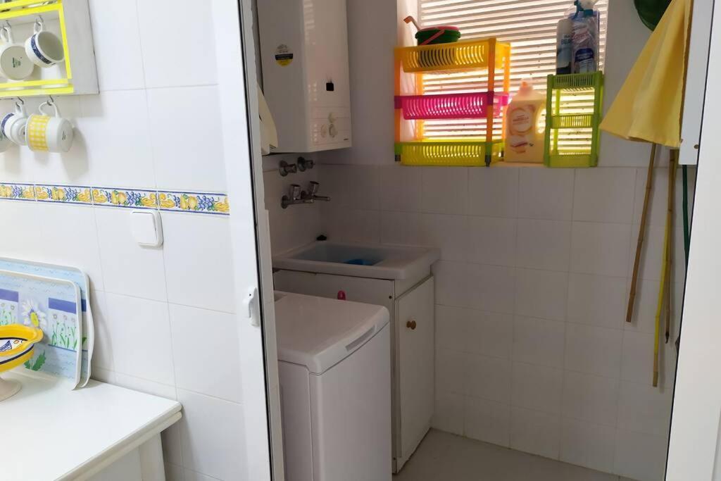 Acogedor Apartamento A 100 M. De Pinares Y Playa Leilighet Rota Eksteriør bilde