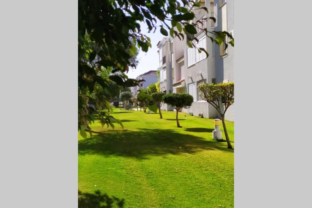 Acogedor Apartamento A 100 M. De Pinares Y Playa Leilighet Rota Eksteriør bilde